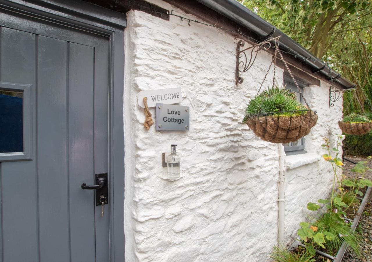 Love Cottage Combe Martin Exteriör bild