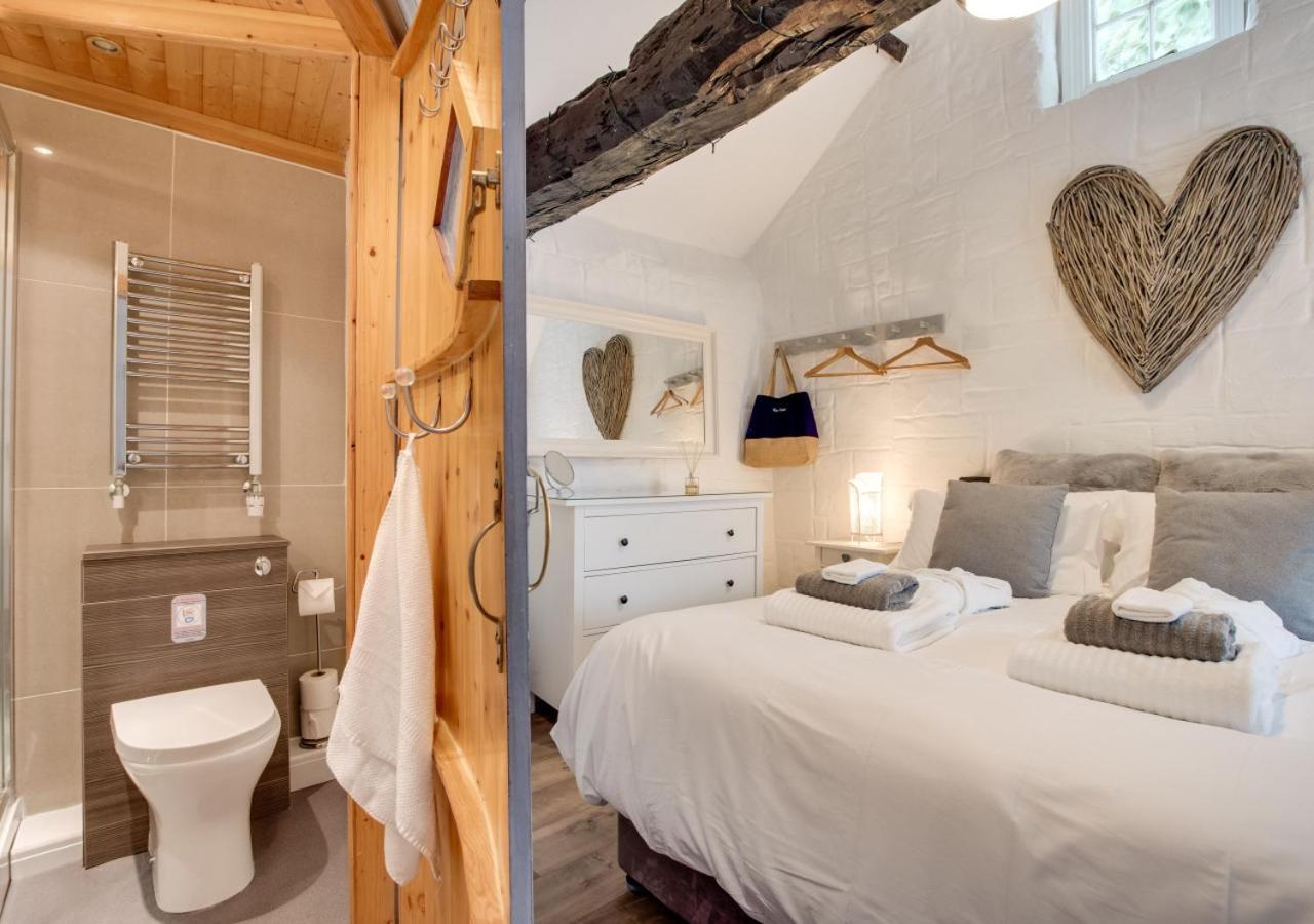 Love Cottage Combe Martin Exteriör bild