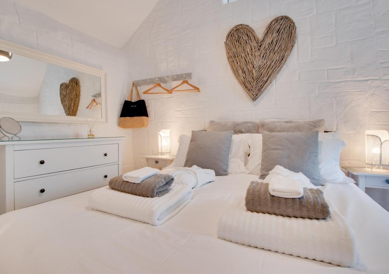 Love Cottage Combe Martin Exteriör bild