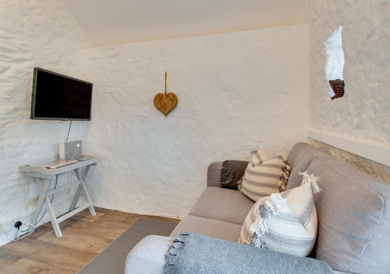 Love Cottage Combe Martin Exteriör bild