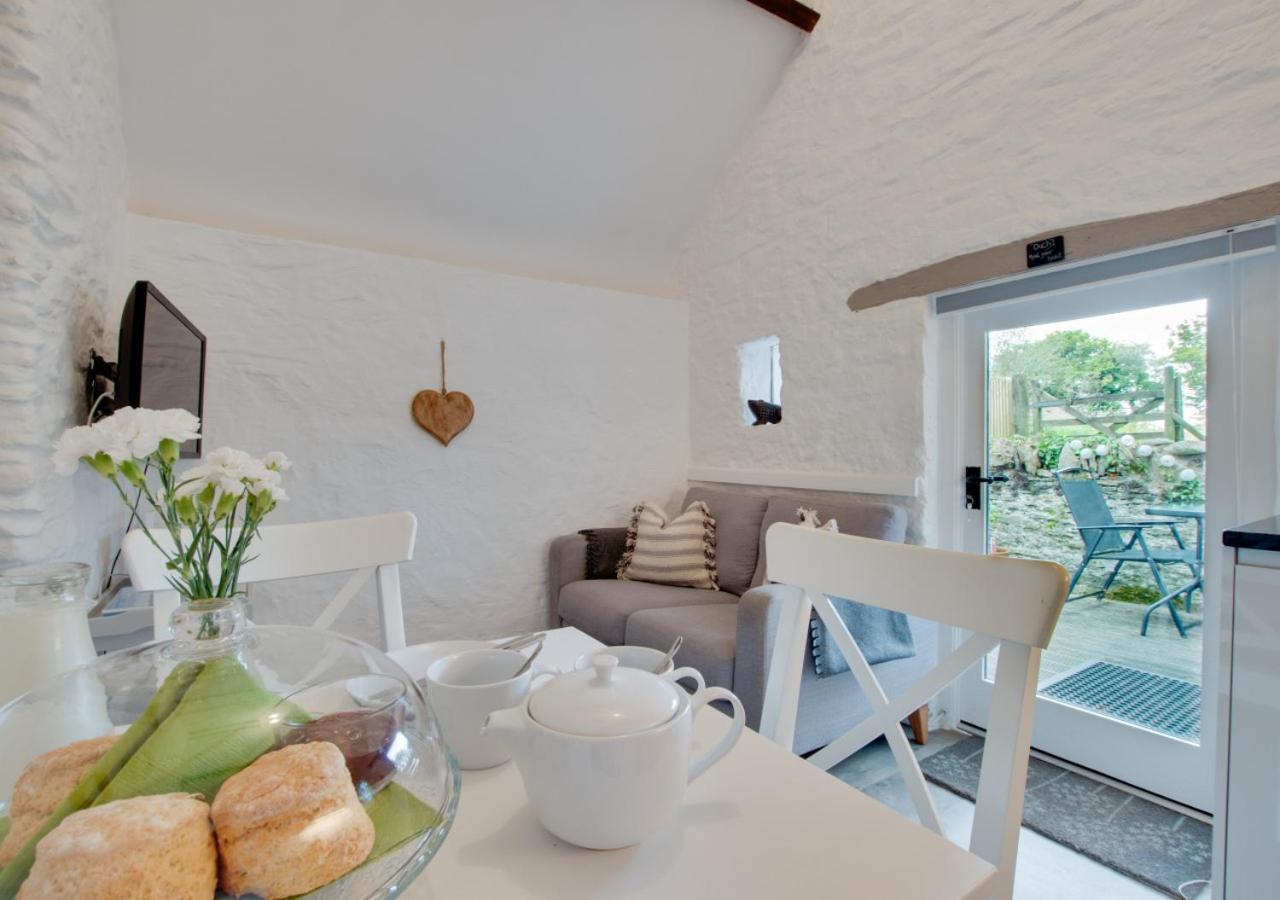 Love Cottage Combe Martin Exteriör bild