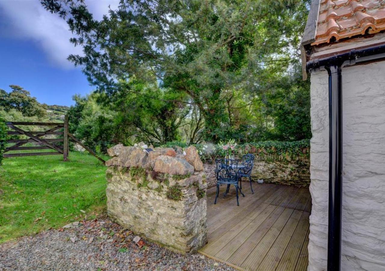 Love Cottage Combe Martin Exteriör bild